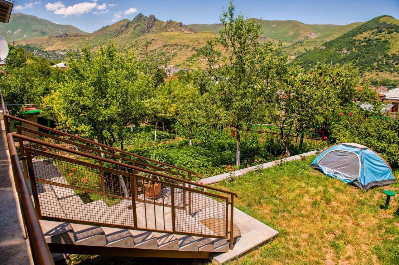 Hayi Tun Guest House Горис Экстерьер фото