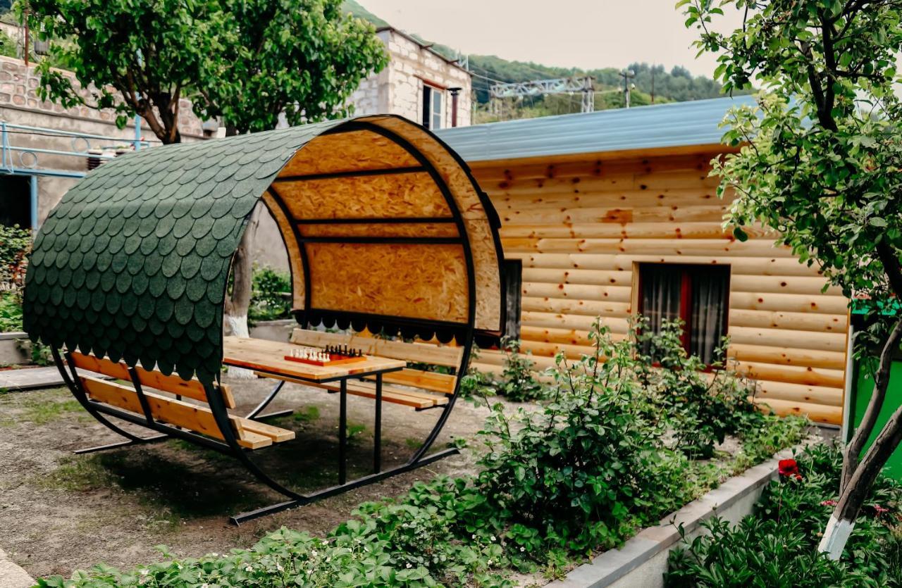 Hayi Tun Guest House Горис Экстерьер фото