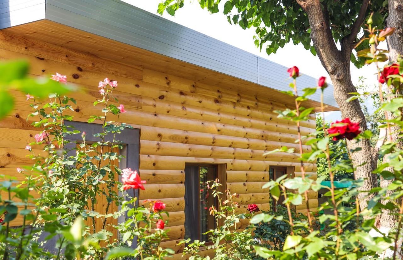 Hayi Tun Guest House Горис Экстерьер фото