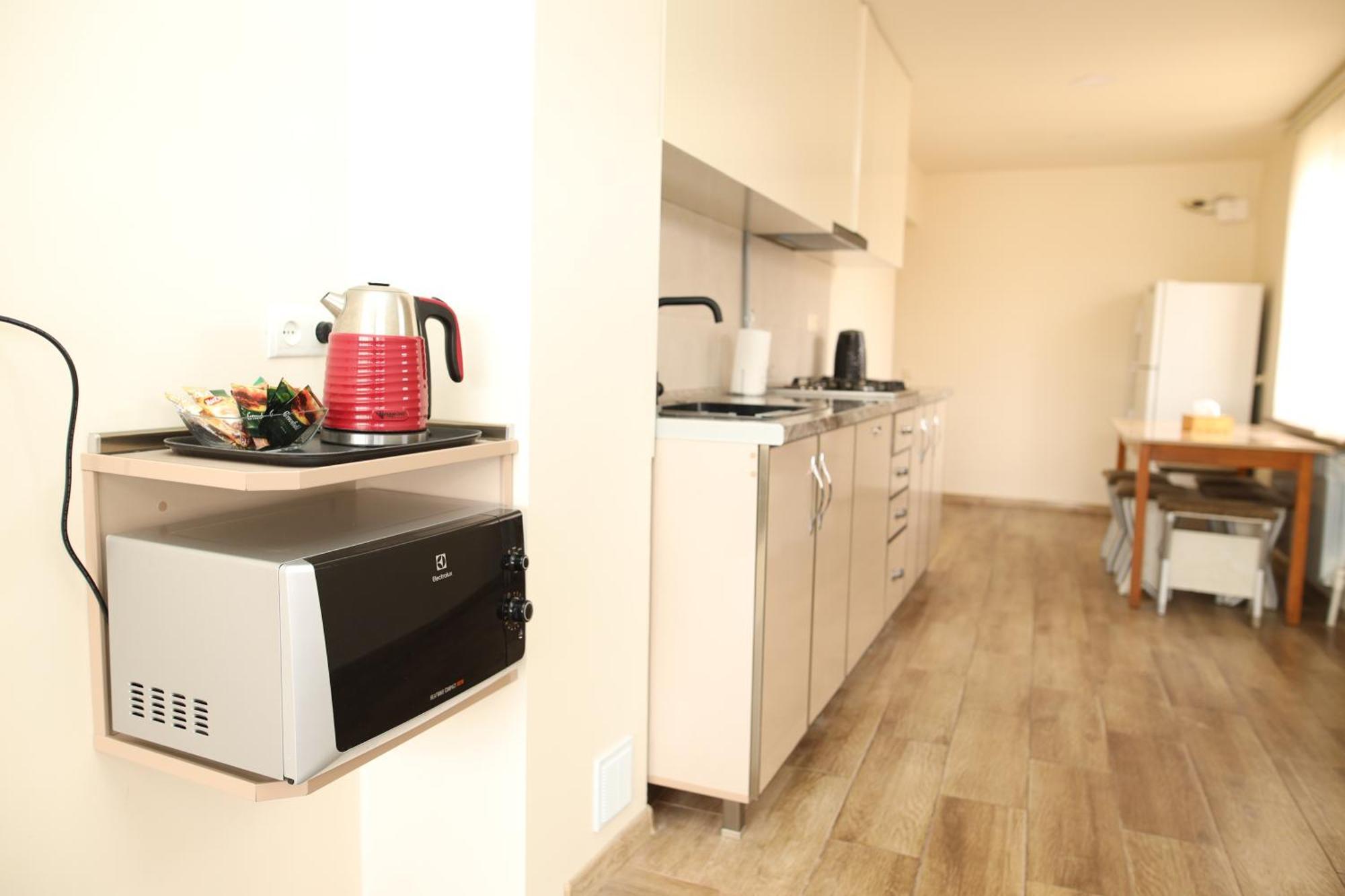 Hayi Tun Guest House Горис Экстерьер фото
