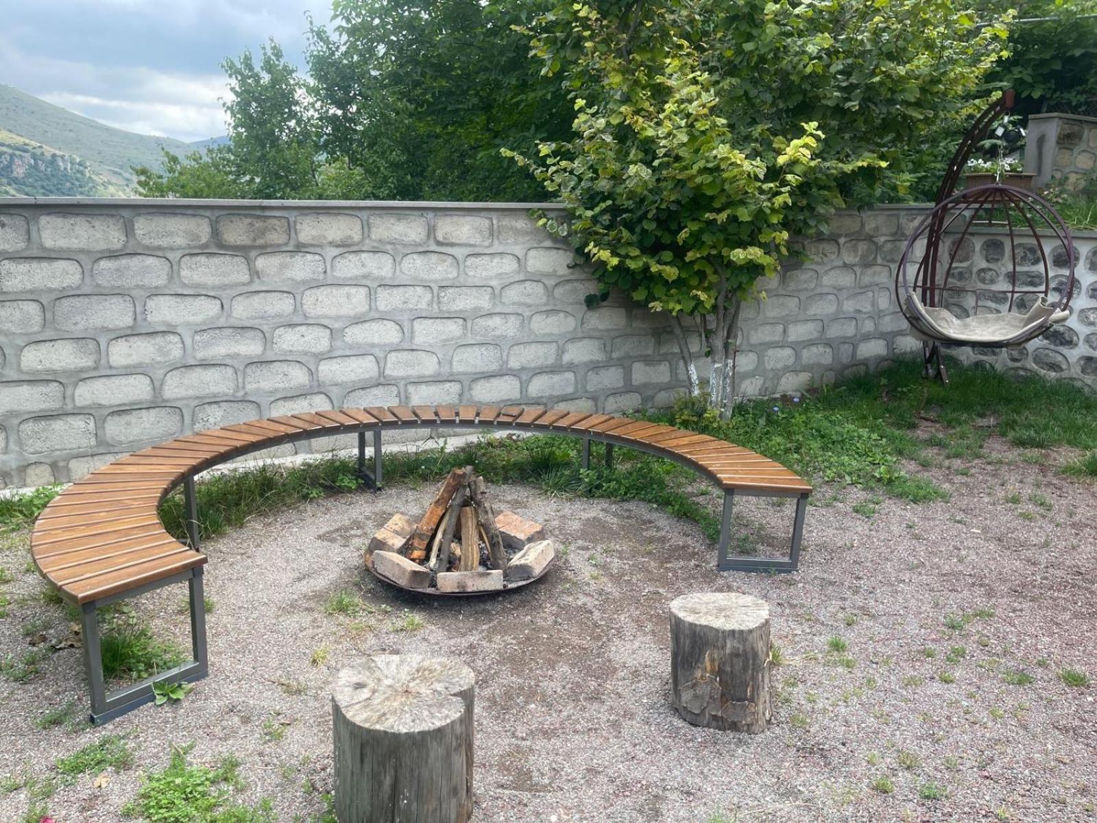 Hayi Tun Guest House Горис Экстерьер фото