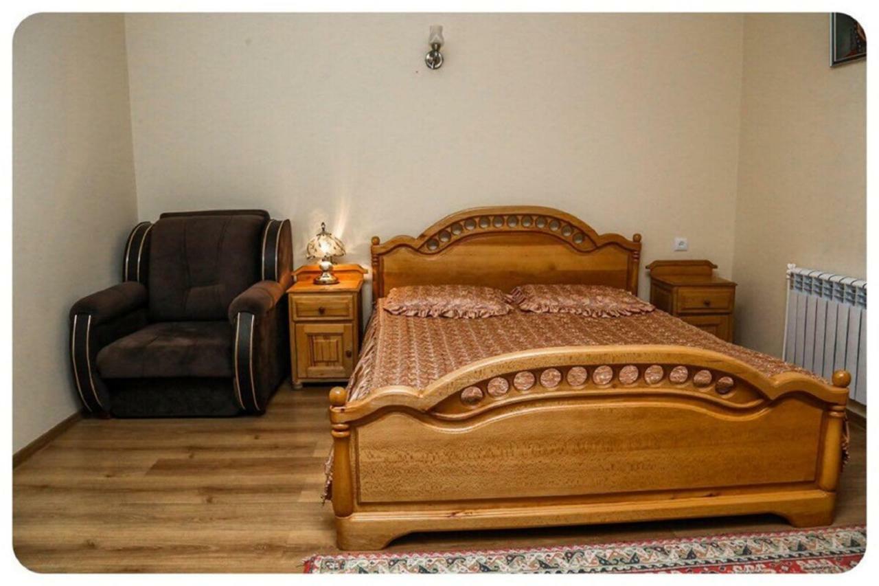 Hayi Tun Guest House Горис Экстерьер фото